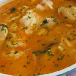 Plato de sopa de pescado